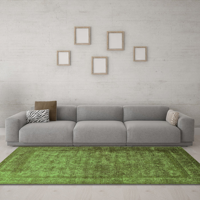 Machine Washable Oriental Green Industrial Area Rugs in a Living Room,, wshurb1960grn