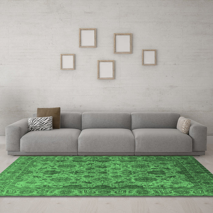 Machine Washable Oriental Emerald Green Industrial Area Rugs in a Living Room,, wshurb1963emgrn