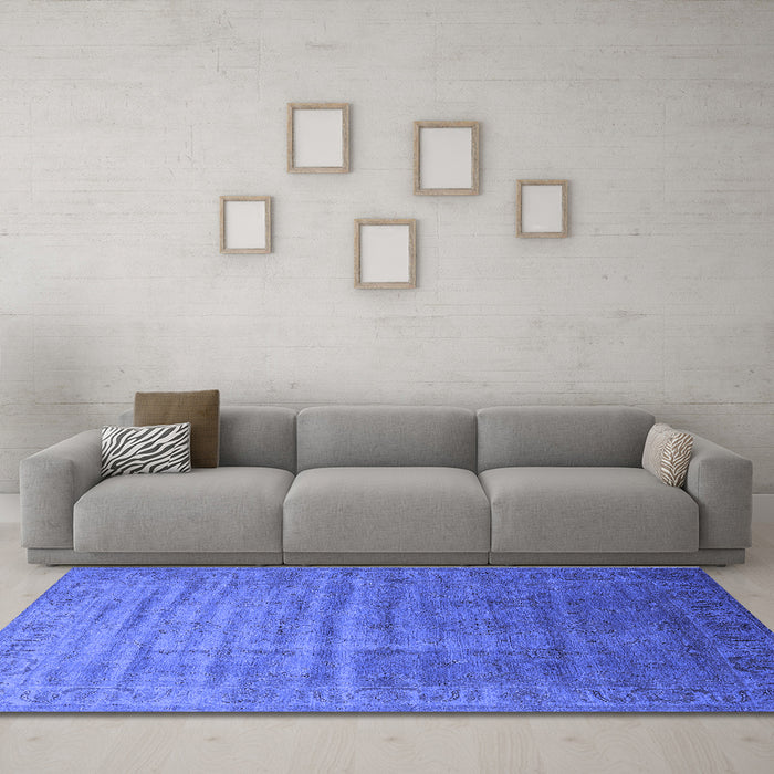 Machine Washable Oriental Blue Industrial Rug in a Living Room, wshurb1964blu