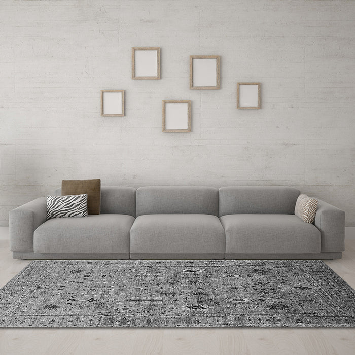 Machine Washable Oriental Gray Industrial Rug in a Living Room,, wshurb1966gry