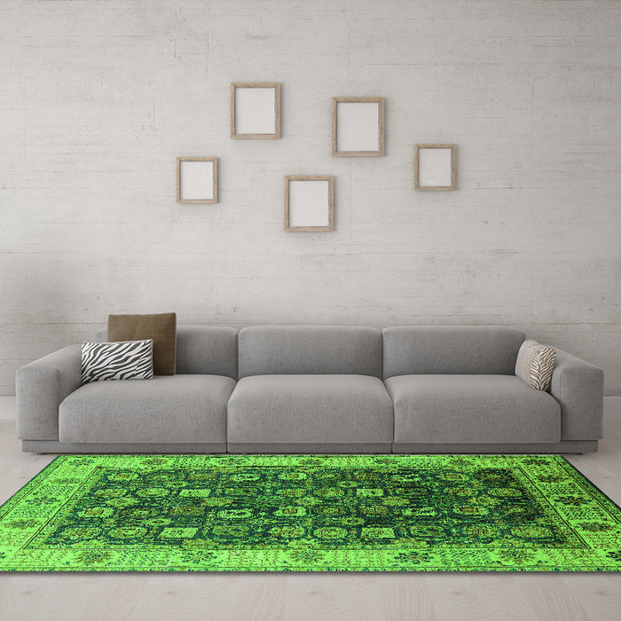 Machine Washable Oriental Green Industrial Area Rugs in a Living Room,, wshurb1967grn