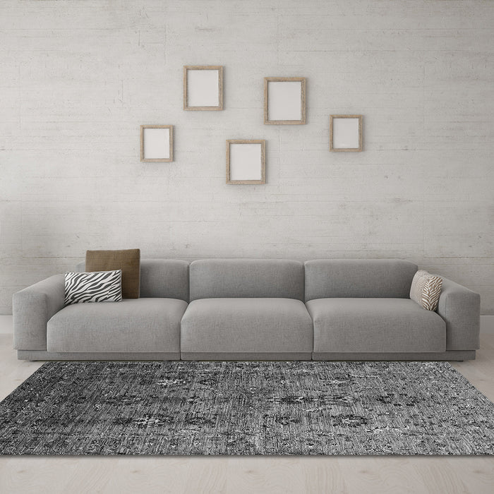 Machine Washable Oriental Gray Industrial Rug in a Living Room,, wshurb1970gry