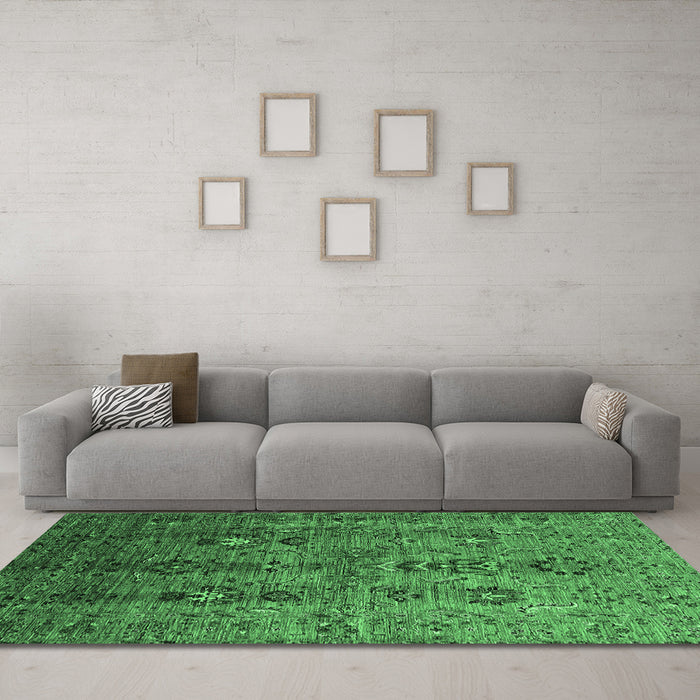 Machine Washable Oriental Emerald Green Industrial Area Rugs in a Living Room,, wshurb1970emgrn