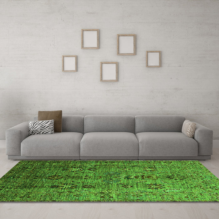 Machine Washable Oriental Green Industrial Area Rugs in a Living Room,, wshurb1970grn