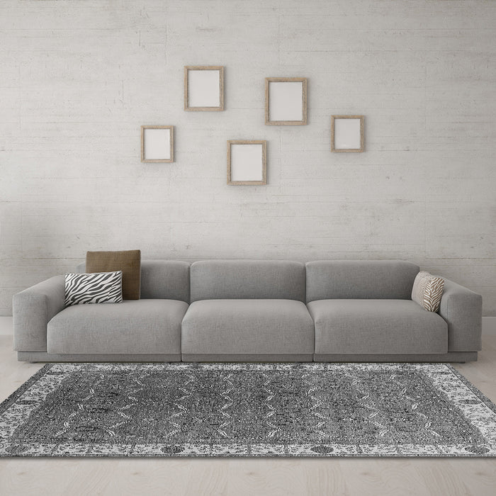 Machine Washable Oriental Gray Industrial Rug in a Living Room,, wshurb1971gry