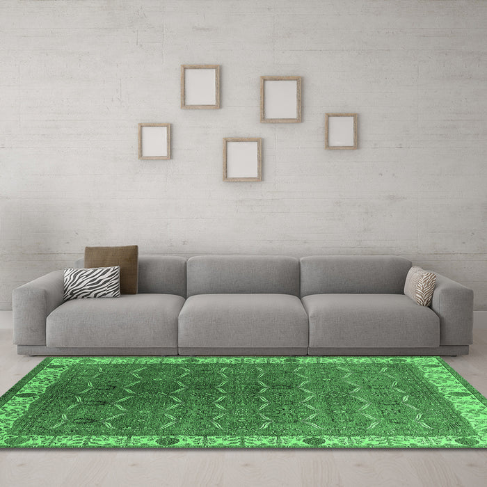 Machine Washable Oriental Emerald Green Industrial Area Rugs in a Living Room,, wshurb1971emgrn