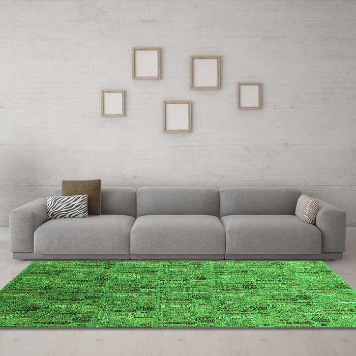 Machine Washable Oriental Green Industrial Area Rugs in a Living Room,, wshurb1972grn