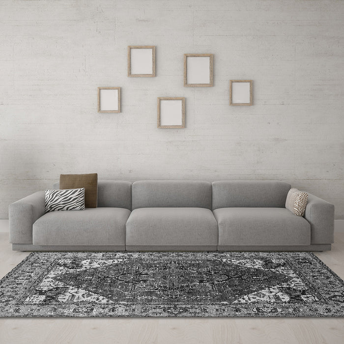 Machine Washable Oriental Gray Industrial Rug in a Living Room,, wshurb1973gry