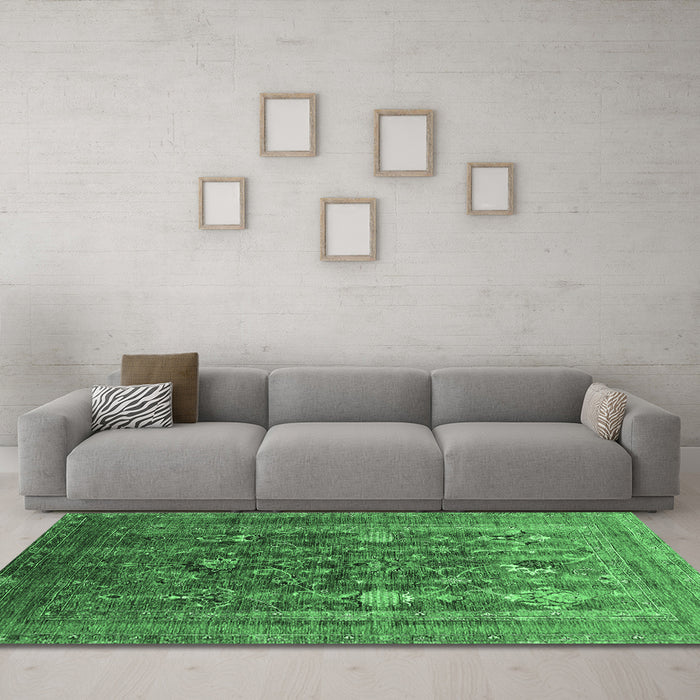 Machine Washable Oriental Emerald Green Industrial Area Rugs in a Living Room,, wshurb1978emgrn