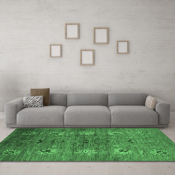 Machine Washable Oriental Emerald Green Industrial Area Rugs in a Living Room,, wshurb1979emgrn