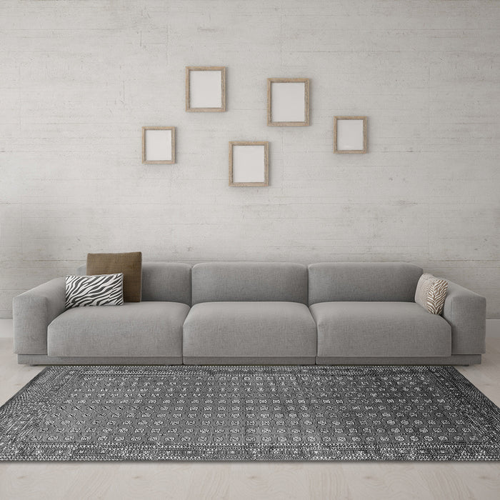 Machine Washable Oriental Gray Industrial Rug in a Living Room,, wshurb1982gry