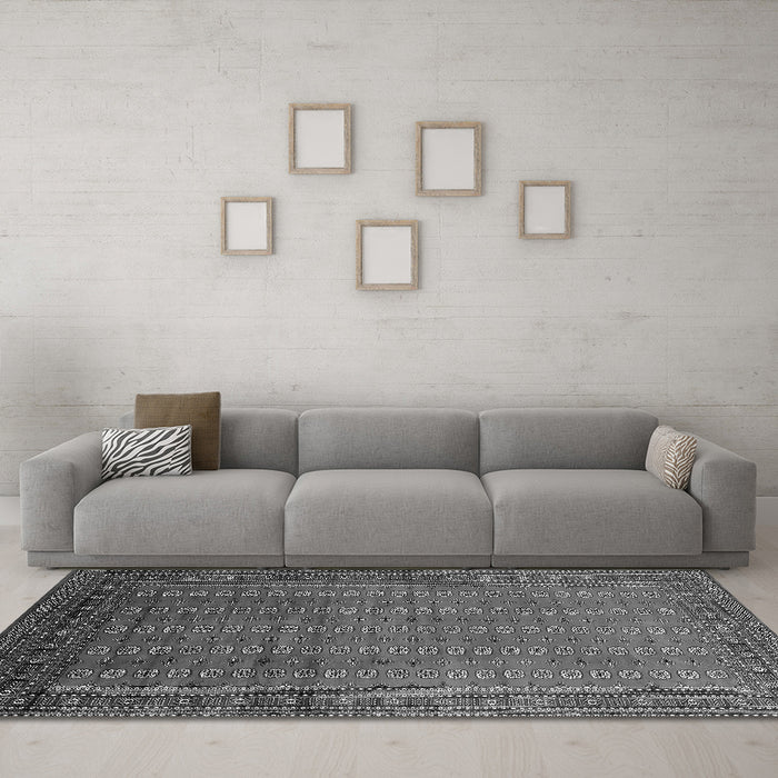 Machine Washable Oriental Gray Industrial Rug in a Living Room,, wshurb1985gry