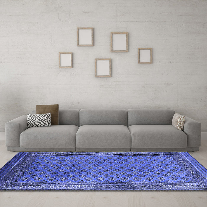 Machine Washable Oriental Blue Industrial Rug in a Living Room, wshurb1986blu