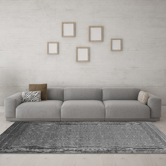 Machine Washable Oriental Gray Industrial Rug in a Living Room,, wshurb1988gry