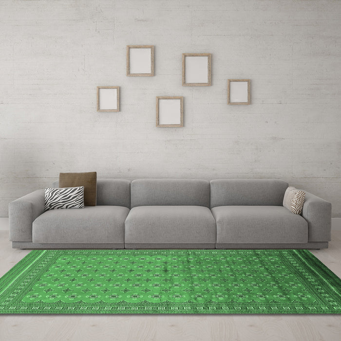 Machine Washable Oriental Emerald Green Industrial Area Rugs in a Living Room,, wshurb1989emgrn