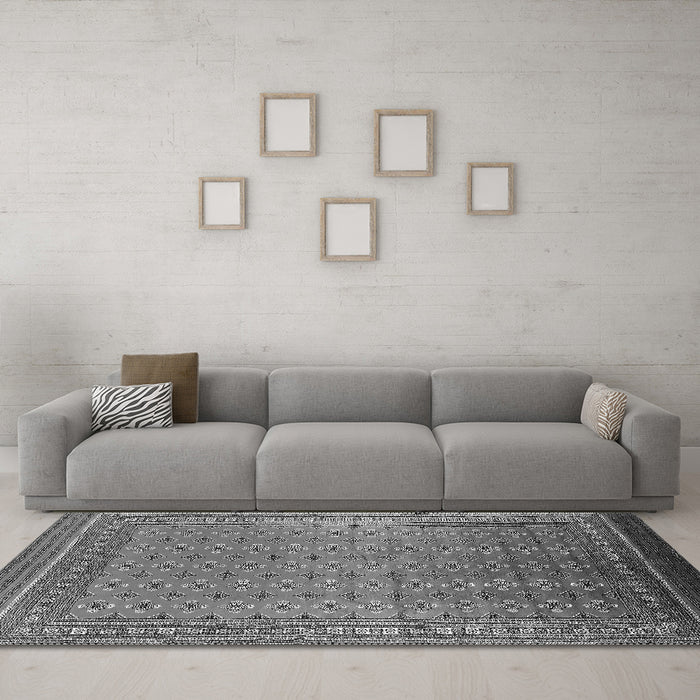 Machine Washable Oriental Gray Industrial Rug in a Living Room,, wshurb1990gry