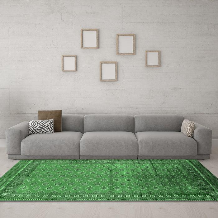 Machine Washable Oriental Emerald Green Industrial Area Rugs in a Living Room,, wshurb1992emgrn