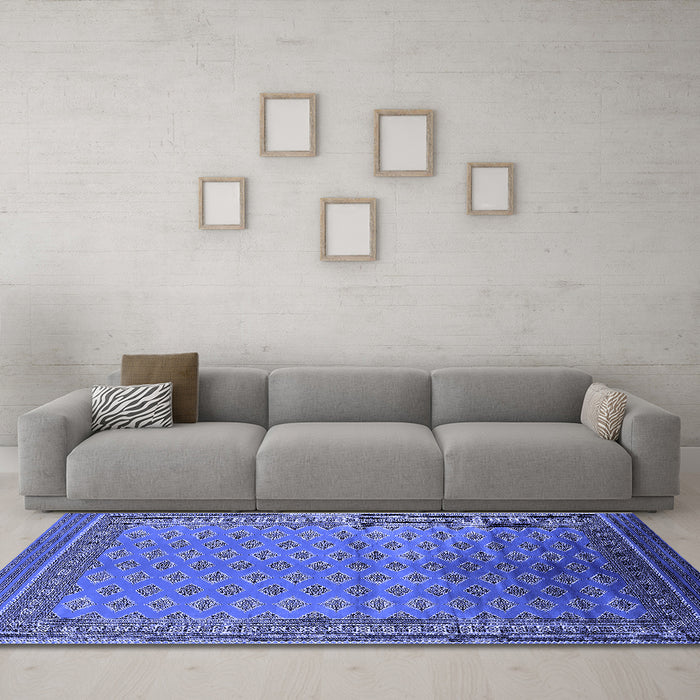 Machine Washable Oriental Blue Industrial Rug in a Living Room, wshurb1992blu