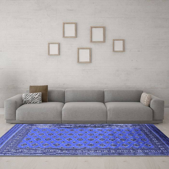 Machine Washable Oriental Blue Industrial Rug in a Living Room, wshurb1993blu