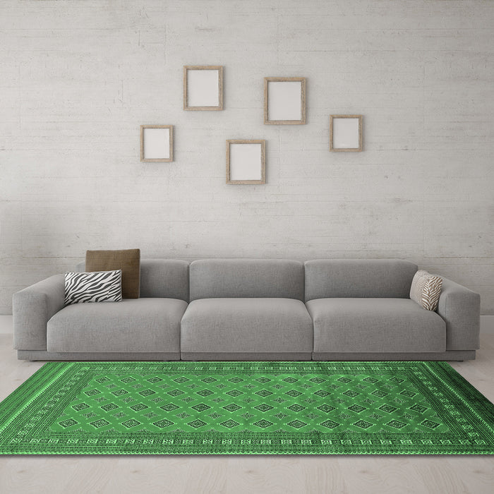 Machine Washable Oriental Emerald Green Industrial Area Rugs in a Living Room,, wshurb1993emgrn