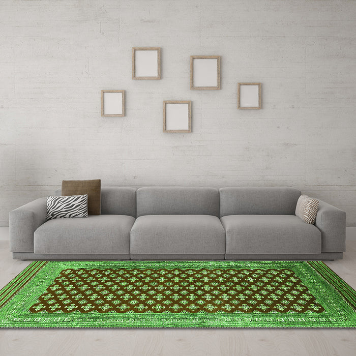 Machine Washable Oriental Green Industrial Area Rugs in a Living Room,, wshurb1997grn