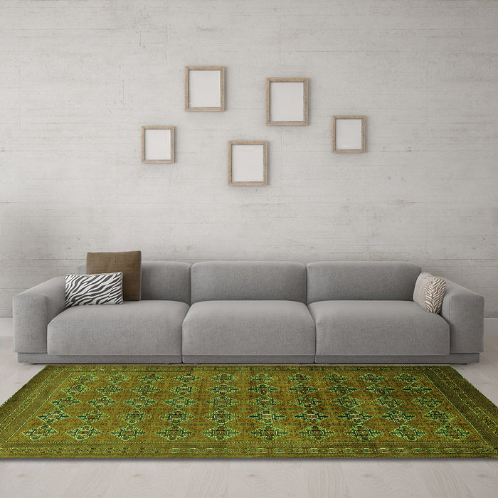 Machine Washable Oriental Green Industrial Area Rugs in a Living Room,, wshurb2000grn