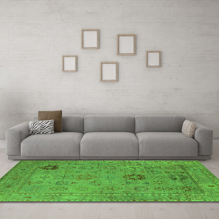 Machine Washable Oriental Green Industrial Area Rugs in a Living Room,, wshurb2004grn