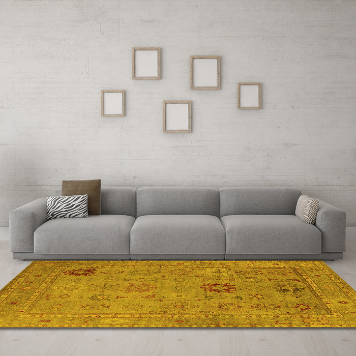 Machine Washable Oriental Yellow Industrial Rug in a Living Room, wshurb2004yw