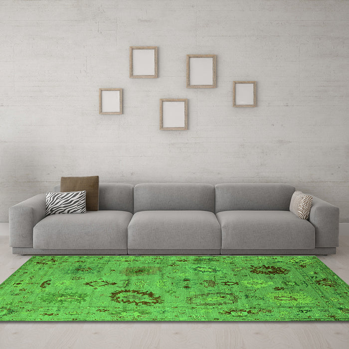 Machine Washable Oriental Green Industrial Area Rugs in a Living Room,, wshurb2005grn