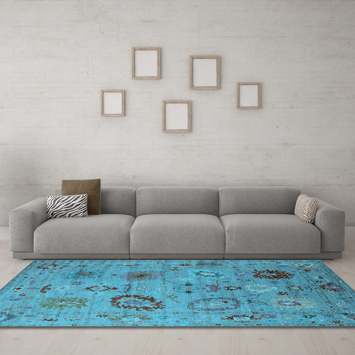 Machine Washable Oriental Light Blue Industrial Rug in a Living Room, wshurb2005lblu