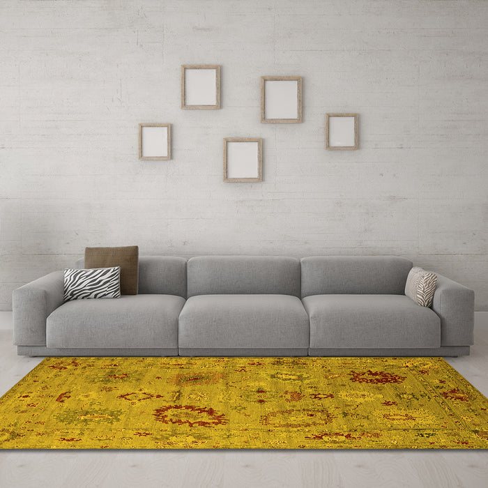 Machine Washable Oriental Yellow Industrial Rug in a Living Room, wshurb2005yw