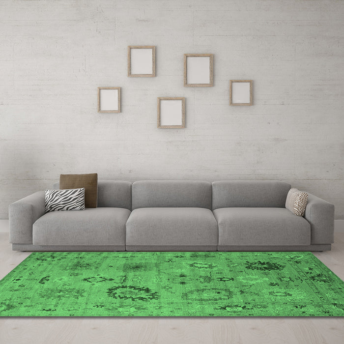 Machine Washable Oriental Emerald Green Industrial Area Rugs in a Living Room,, wshurb2005emgrn