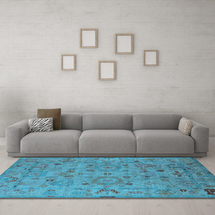 Machine Washable Oriental Light Blue Industrial Rug in a Living Room, wshurb2006lblu