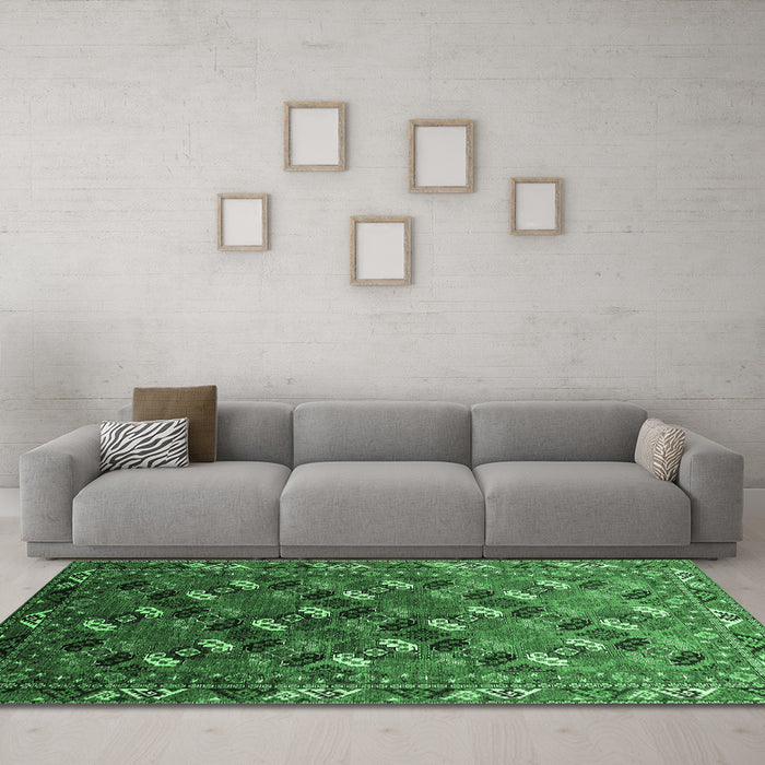 Machine Washable Oriental Emerald Green Industrial Area Rugs in a Living Room,, wshurb2007emgrn