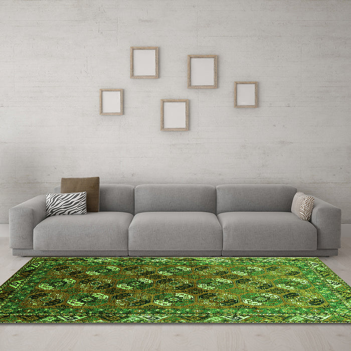 Machine Washable Oriental Green Industrial Area Rugs in a Living Room,, wshurb2007grn