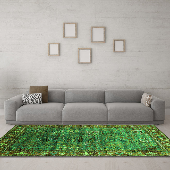 Machine Washable Oriental Green Traditional Area Rugs in a Living Room,, wshurb2013grn
