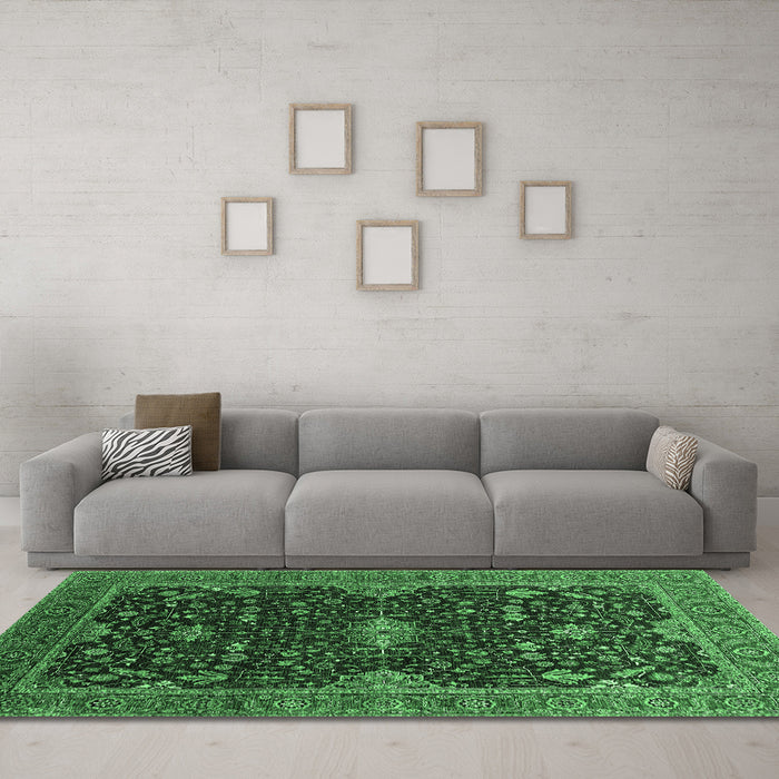 Machine Washable Oriental Emerald Green Traditional Area Rugs in a Living Room,, wshurb2014emgrn