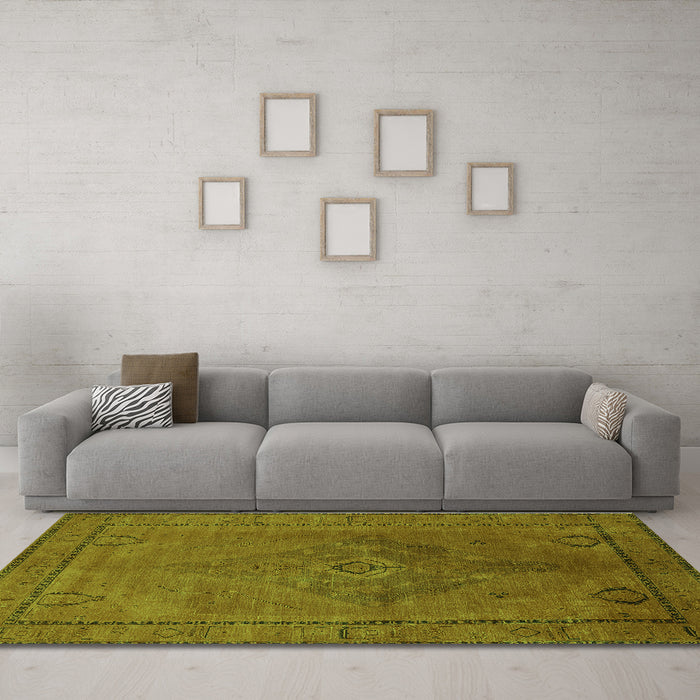 Machine Washable Oriental Green Industrial Area Rugs in a Living Room,, wshurb2016grn