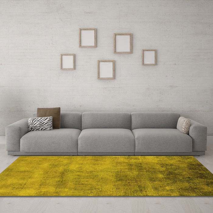 Machine Washable Oriental Yellow Industrial Rug in a Living Room, wshurb2017yw
