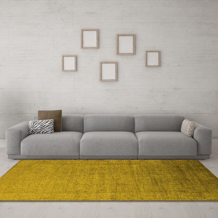 Machine Washable Oriental Yellow Industrial Rug in a Living Room, wshurb2018yw