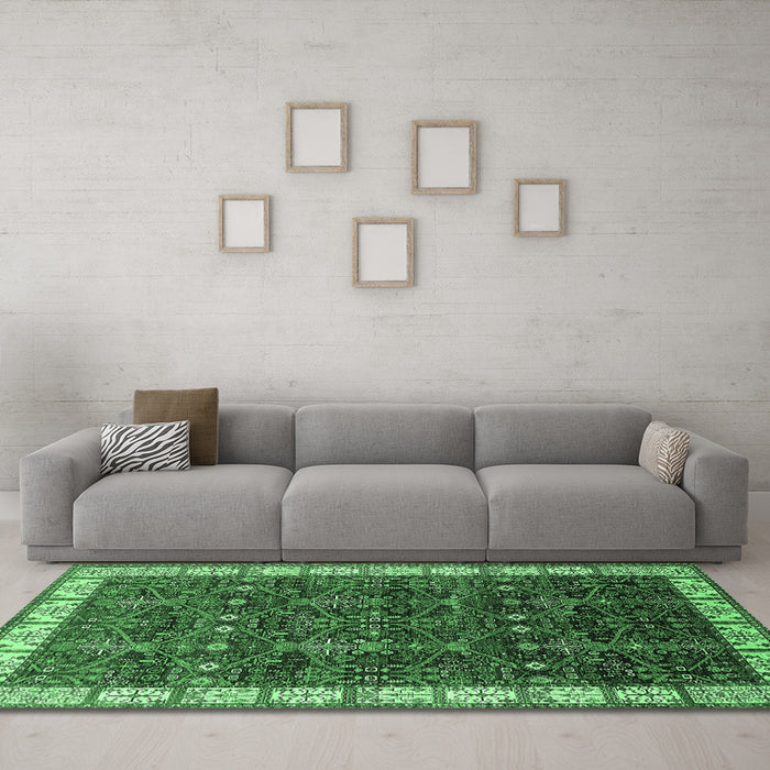 Machine Washable Oriental Emerald Green Industrial Area Rugs in a Living Room,, wshurb2024emgrn