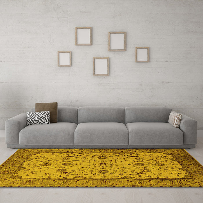 Machine Washable Oriental Yellow Traditional Rug in a Living Room, wshurb2026yw