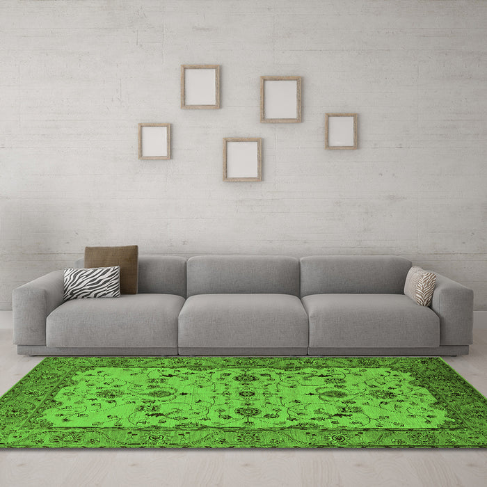 Machine Washable Oriental Green Traditional Area Rugs in a Living Room,, wshurb2026grn