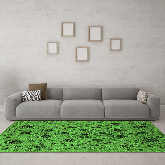 Machine Washable Oriental Green Industrial Area Rugs in a Living Room,, wshurb2027grn