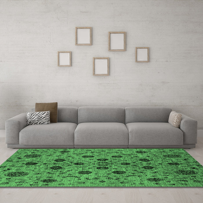 Machine Washable Oriental Emerald Green Industrial Area Rugs in a Living Room,, wshurb2027emgrn