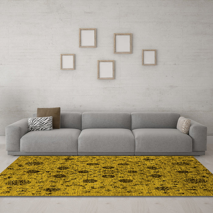 Machine Washable Oriental Yellow Industrial Rug in a Living Room, wshurb2027yw