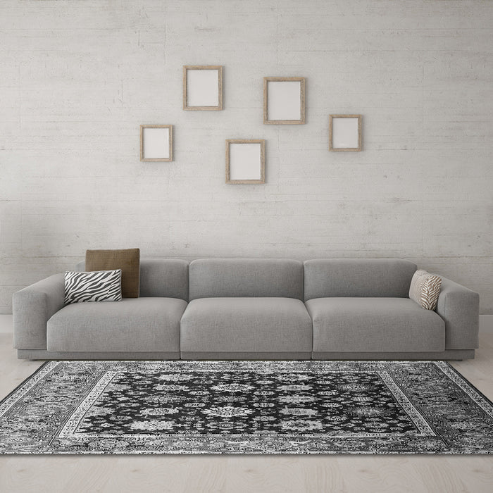 Machine Washable Oriental Gray Traditional Rug in a Living Room,, wshurb2033gry