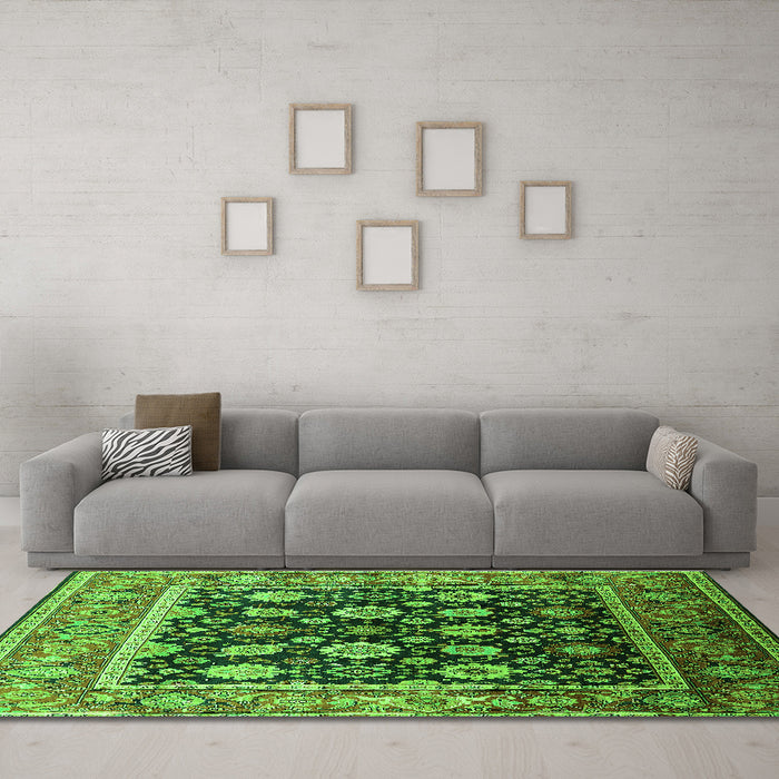 Machine Washable Oriental Green Traditional Area Rugs in a Living Room,, wshurb2033grn