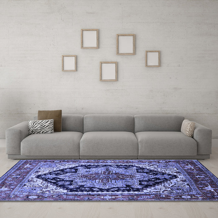 Machine Washable Geometric Blue Traditional Rug in a Living Room, wshurb2034blu