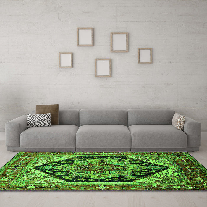 Machine Washable Geometric Green Traditional Area Rugs in a Living Room,, wshurb2034grn